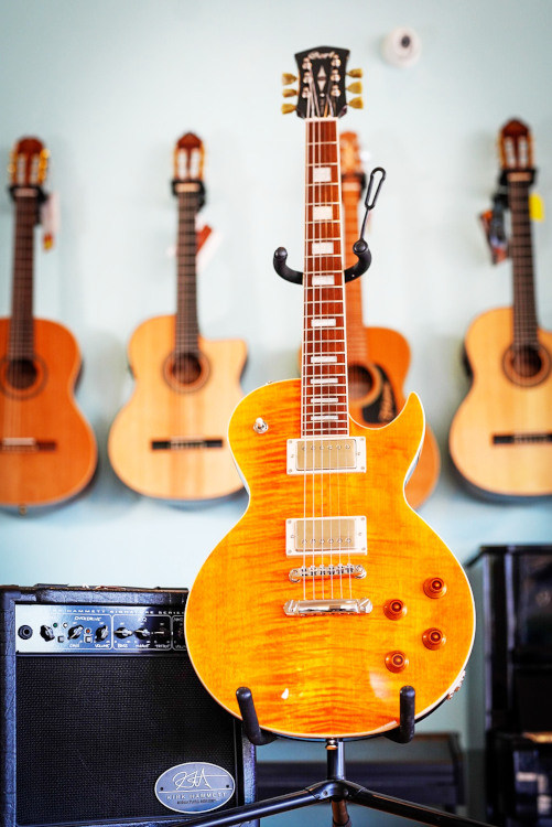 Cort CR 250 Guitar-Classic Rock Design - Image 3
